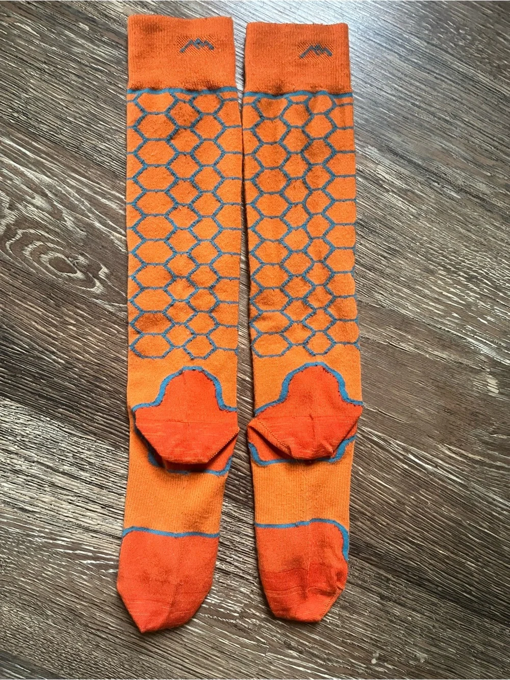 Darn Tough 1862 Merino Wool Knee High Ski Snowboard Socks, orange/blue honeycomb